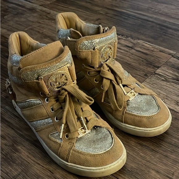 Michael Kors sneakers 8.5 - Picture 1 of 4